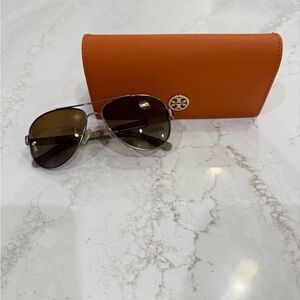 Tory Burch Aviator Gray Sunglasses with Orange Troy Burch Case